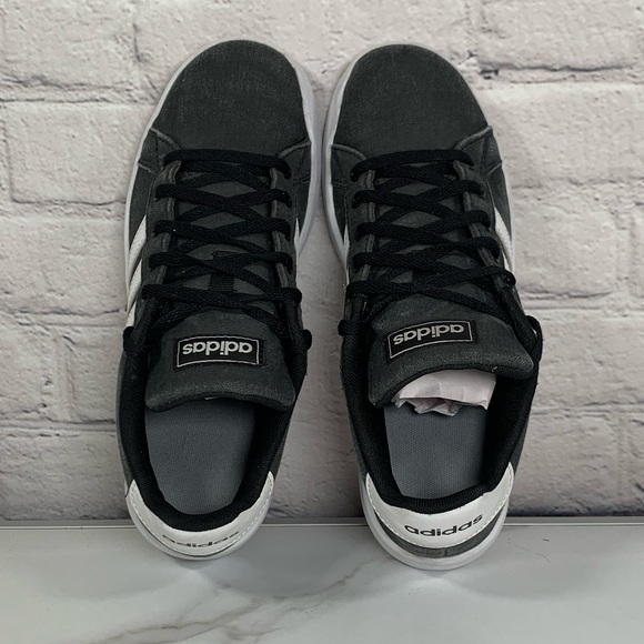 Adidas Boy Shoes Sz 5 - Picture 7 of 9